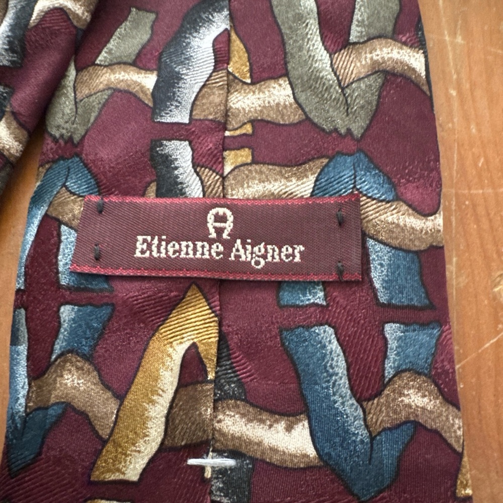 Etienne Aigner Necktie Mens OS Burgundy Geometric Abstract Silk Excellent Woven